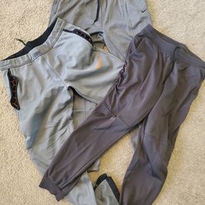 Lot of Three Joggers - Nike